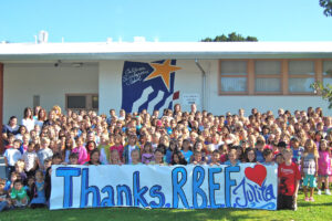 Tulita Elementary Students with a Big Thank You RBEF Banner